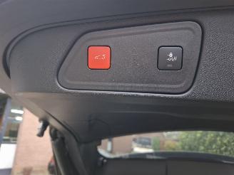 Peugeot 3008 3008  hybride 1.2 Automaat ALLURE airbag ok rijdbare schade 2024 ex bpm picture 19