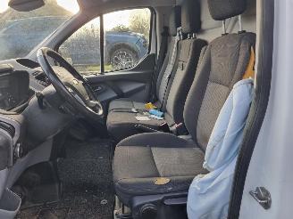Ford Transit Custom 2.2 TDCi 100pk Ambiente picture 13