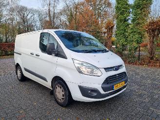 krockskadad bil auto Ford Transit Custom 2.2 TDCi 100pk Ambiente 2016/6