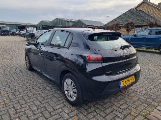 Peugeot 208 PureTech 75 Navi Airco picture 5