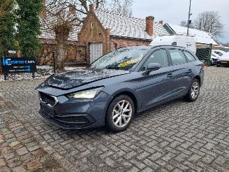 uszkodzony samochody osobowe Seat Leon 1.0 TSI Sportstourer Style 2024/7