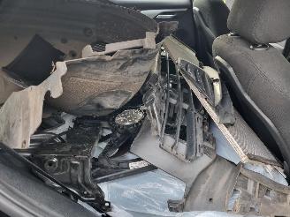 BMW X2 Sdrive 16d Aut. Navi Led Camera picture 11