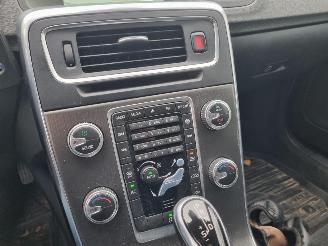 Volvo V-60 2.0d D2 Aut. Navi picture 17