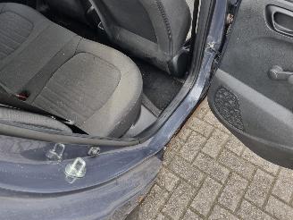 Hyundai I-10 1.0 Comfort Airco Navi Camera picture 11