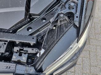 Volvo V-60 B4 Plus Dark Aut Pano Stoelver Led picture 11