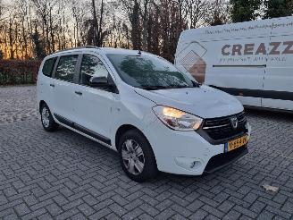 Schadeauto Dacia Lodgy TCe 130 7 Stoelen Airco Navi 2022/2
