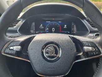 Skoda Superb 1.5 TSI Bussines Navi Stoelverw. picture 19