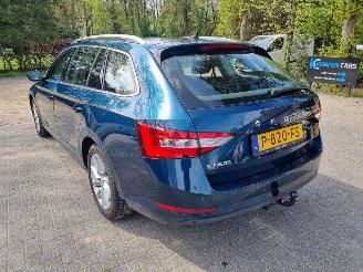 Skoda Superb 1.5 TSI Bussines Navi Stoelverw. picture 3