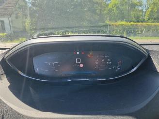 Peugeot 5008 BlueHDI 130 Aut. 7 Pers Navi picture 16