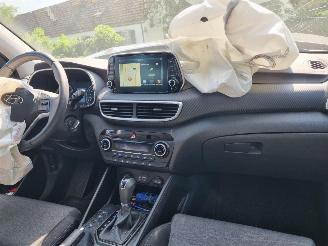 Hyundai Tucson 1.6 T-GDI Aut. 130KW Navi Stoelverw Led picture 11