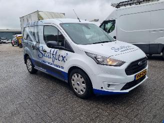 uszkodzony samochody osobowe Ford Transit Connect 1.5 EcoBlue Navi Airco Camera 2023/3