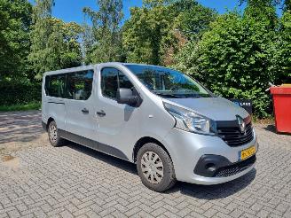 Auto incidentate Renault Trafic 1.6 DCI L2 9 Pers. Airco MARGE 2015/6