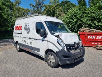 Coche accidentado Renault Master DCI 165 L2 H2 Airco Navi 2016/7