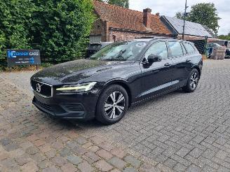 Avarii autoturisme Volvo V-60 D3 Aut Led Navi 2019/6