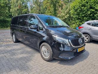Damaged car Mercedes EQV 300 90KWH Rolstoelbus 5 Stoelen Led Stoelverw 2024/8