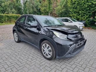 Voiture accidenté Toyota Aygo X 1.0 VVT-I Play Clima Keyles Camera 2023/5