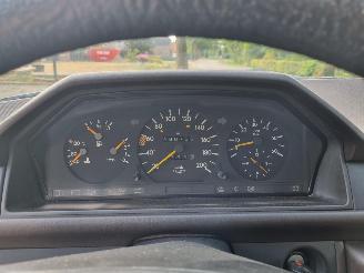 Mercedes E-klasse 250d Aut. W124 Schuifdak picture 18