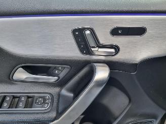 Mercedes A-klasse A220 Aut. AMG Line Pano Stoelverw Sfeerverl. picture 18
