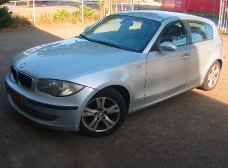 uszkodzony samochody osobowe BMW 1-serie 118i 2007/10