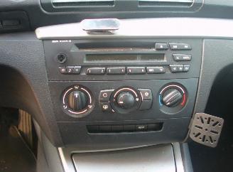 BMW 1-serie 118i picture 7