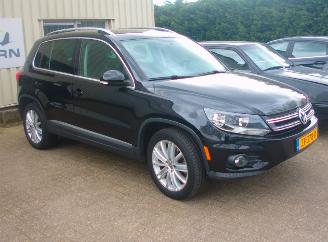 uszkodzony samochody osobowe Volkswagen Tiguan 2.0 TSI 2012/2