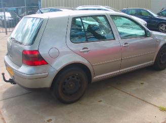 Volkswagen Golf  picture 3