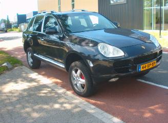 Damaged car Porsche Cayenne  2006/11