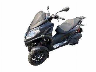skadebil motor Piaggio MP3 300 HSE 2019/12