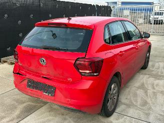 Volkswagen Polo DSG AUTOMAAT / DRIVEABLE DAMAGE / LED / STOELVERWARMING picture 4