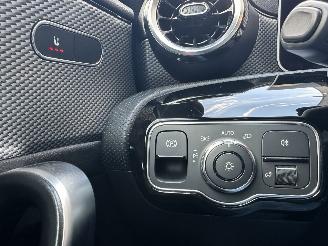 Mercedes A-klasse A180d GROOT SCHERM/LED/CAMERA picture 8