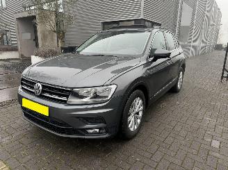 skadebil auto Volkswagen Tiguan 1.4 TSI DSG 4-MOTION SCHADEVRIJ/PANO/TREKHAAK/SIDE-ASSIST/FULL OPTIONS! 2018/9