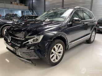 Schadeauto Volkswagen Tiguan 2.0 TSI DSG 4-MOTION/NAVI/LED/CAMERA/PARKASS/ALCANTARA/VOL! 2017/8
