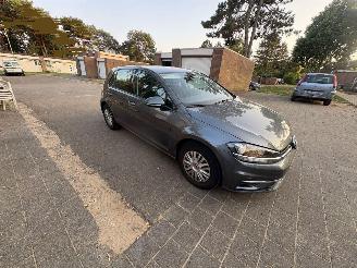 Volkswagen Golf 1.0 TSI 110PK 6-bak NAVI /CLIMA/CARPLAY/LED picture 1