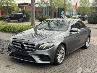 uszkodzony samochody osobowe Mercedes E-klasse 200 AMG PANO/LED/19INCH 2016/11