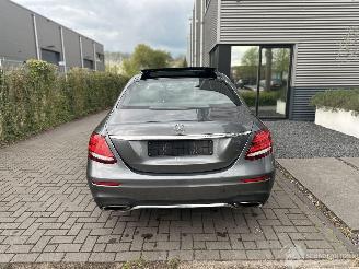 Mercedes E-klasse 200 AMG PANO/LED/19INCH picture 4