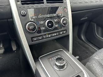Land Rover Discovery Sport 2.0 TD4 PANO/CAMERA/LEDER/TREKHAAK/MERIDIAN/LED/RIJDBAAR! picture 14