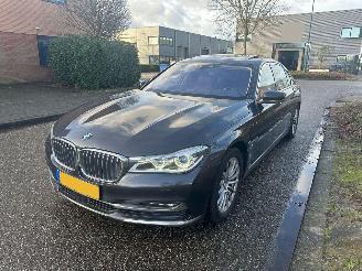 BMW 7-serie 740e LWB i-Performance / Full Options SCHADEVRIJ/ DAMAGED FREE/UNFALL FREI ! picture 2