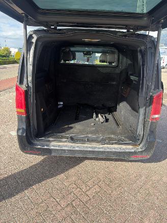 Mercedes V-klasse V250 4 MATIC FULL OPTIONS ORG NL AUTO AMG PAKKET picture 14