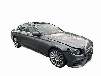 skadebil auto Mercedes E-klasse 200 AMG PANO/LED/19INCH 2016/11