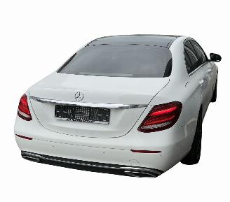 Mercedes E-klasse LED / CAMERA / NAVIGATIE / AMG VELGEN VOLLEDIG RIJDBAAR picture 7