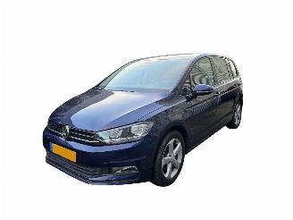 skadebil auto Volkswagen Touran 1.4 TSI MFS/PDC/CLIMA SCHADEVRIJ! 2016/8
