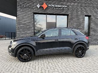 damaged passenger cars Volkswagen T-Roc 1.5 TSI 150PK DSG7 Style 2020/10