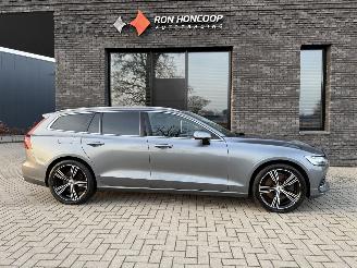 Damaged car Volvo V-60 T6 PHEV 253PK AWD Recharge Inscription 2021/1