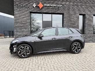 damaged passenger cars Volkswagen ID.3 PRO 58kWh 204PK Aut. EV 2021/12