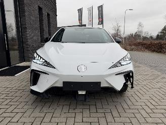 MG MG4 Electric Luxury 64kWh 204PK Aut. picture 16