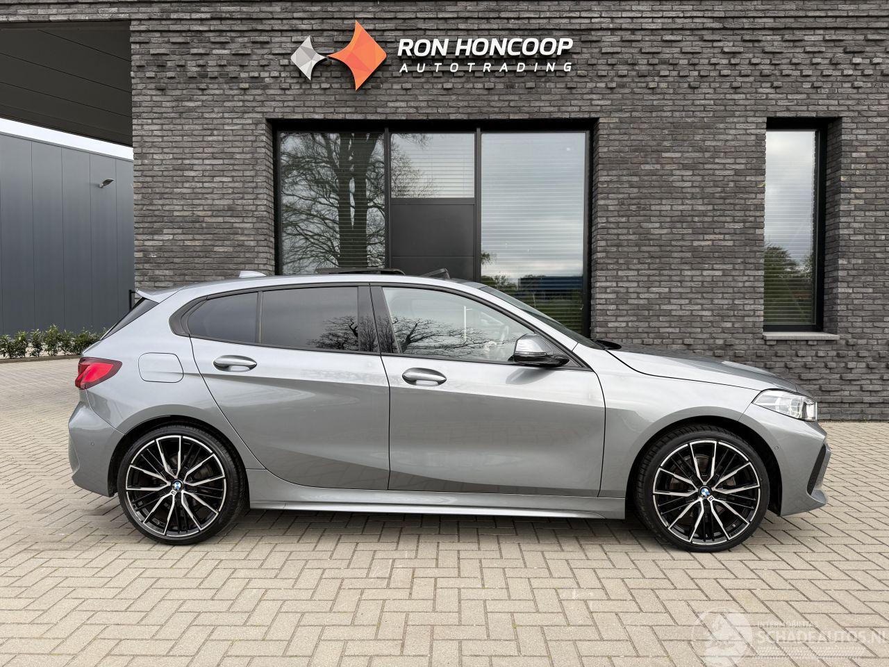 BMW 1-serie M-SPORT FULL OPTIONS! 118i 136PK Steptronic