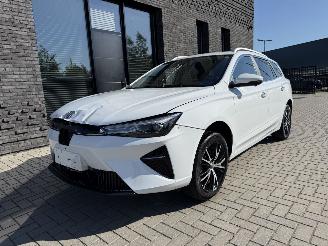 MG MG5 Electric Long Range 61kWh 157PK Aut. Luxury picture 3