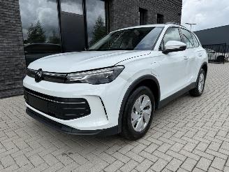 Volkswagen Tiguan NEW! 1.5 eHybrid PHEV 204PK DSG Edition picture 3