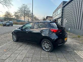 Mazda 2 1.5 Skyactiv-G Luxury picture 2