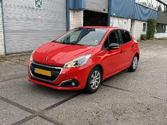 Auto incidentate Peugeot 208 1.2 Blue Lease 2017 Navi Airco 5DRS 2017/8